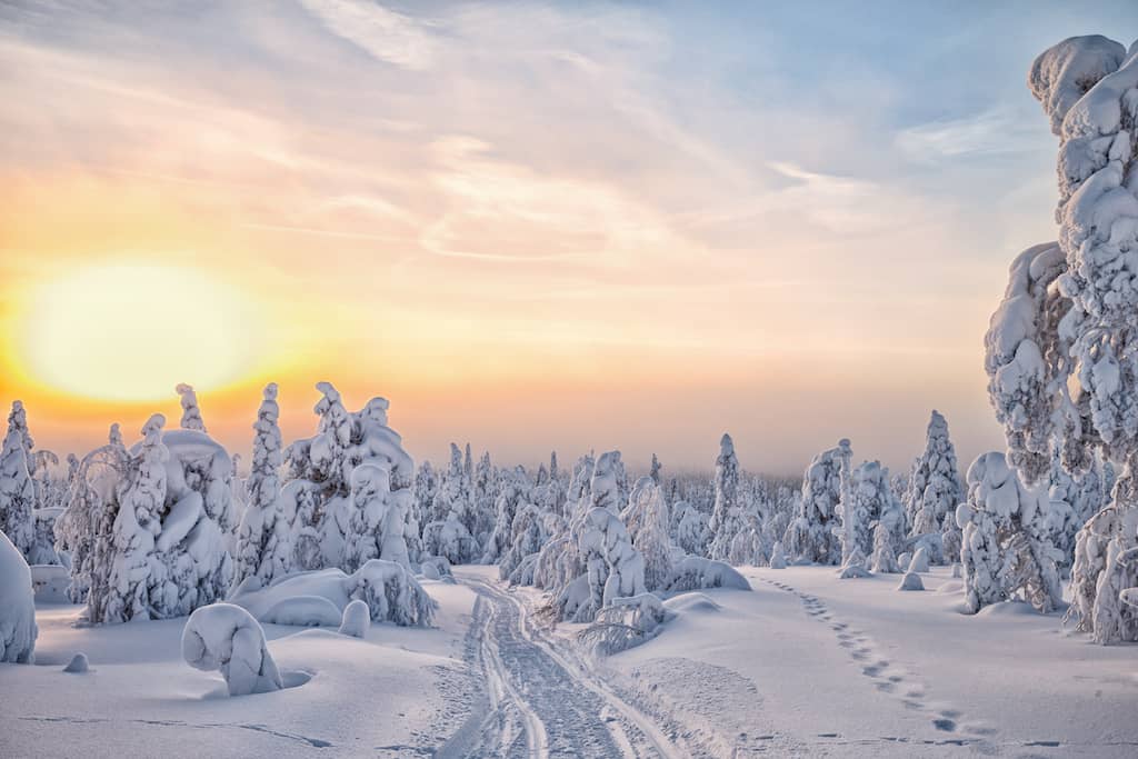 https://smartreachimmigration.com/wp-content/uploads/2022/12/Most-beautiful-places-to-visit-in-Finland.jpg